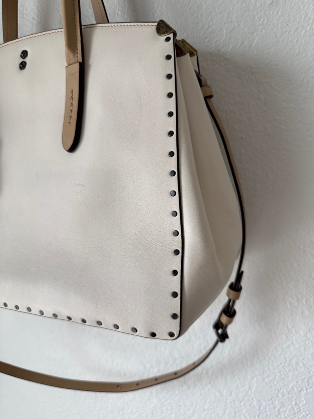 Hard to find Coach Cooper Carryall - Picture 3 of 11